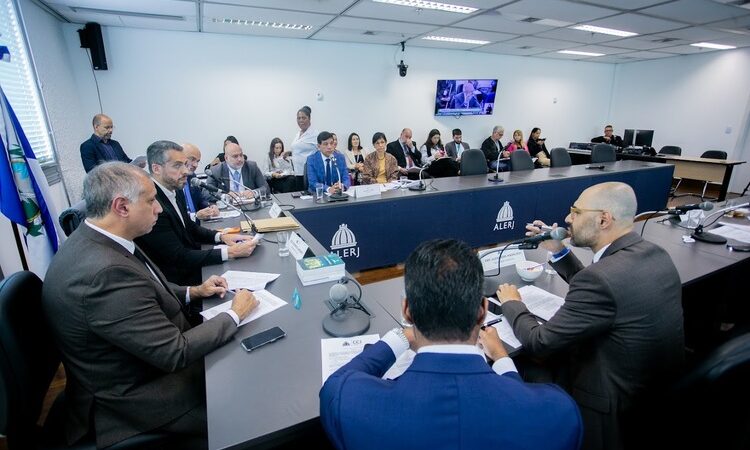 CCJ da Alerj aprova projeto que declara facções criminosas como terroristas