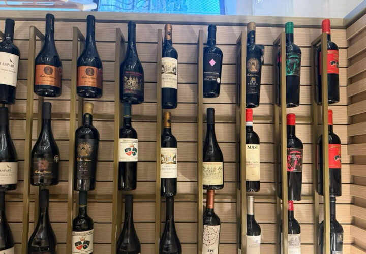Operação da PF em Campos mira comércio ilegal de vinho argentino