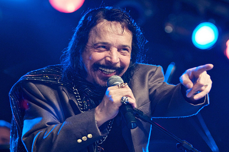 Morre Benito di Paula, ícone do samba brasileiro, aos 84 anos